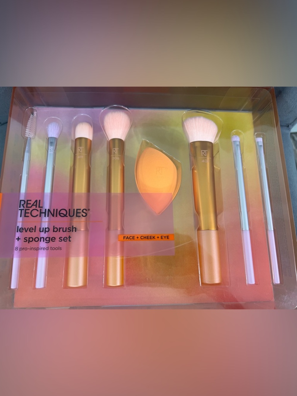 Real Techniques Brush and Sponge Set - Picture 4 of 5